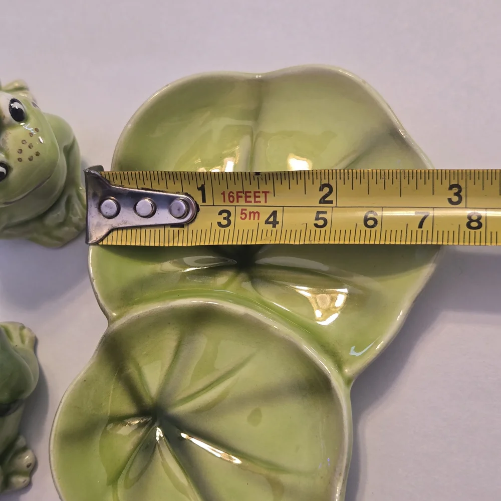 Vintage Frog Salt and Pepper Shakers.